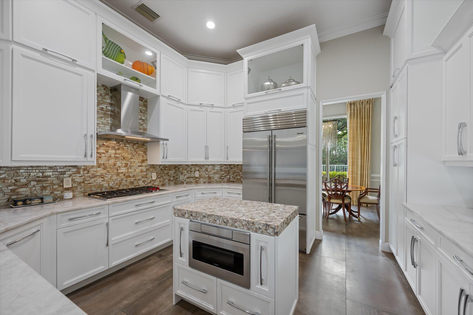 EQUESTRIAN CLUB - Residential