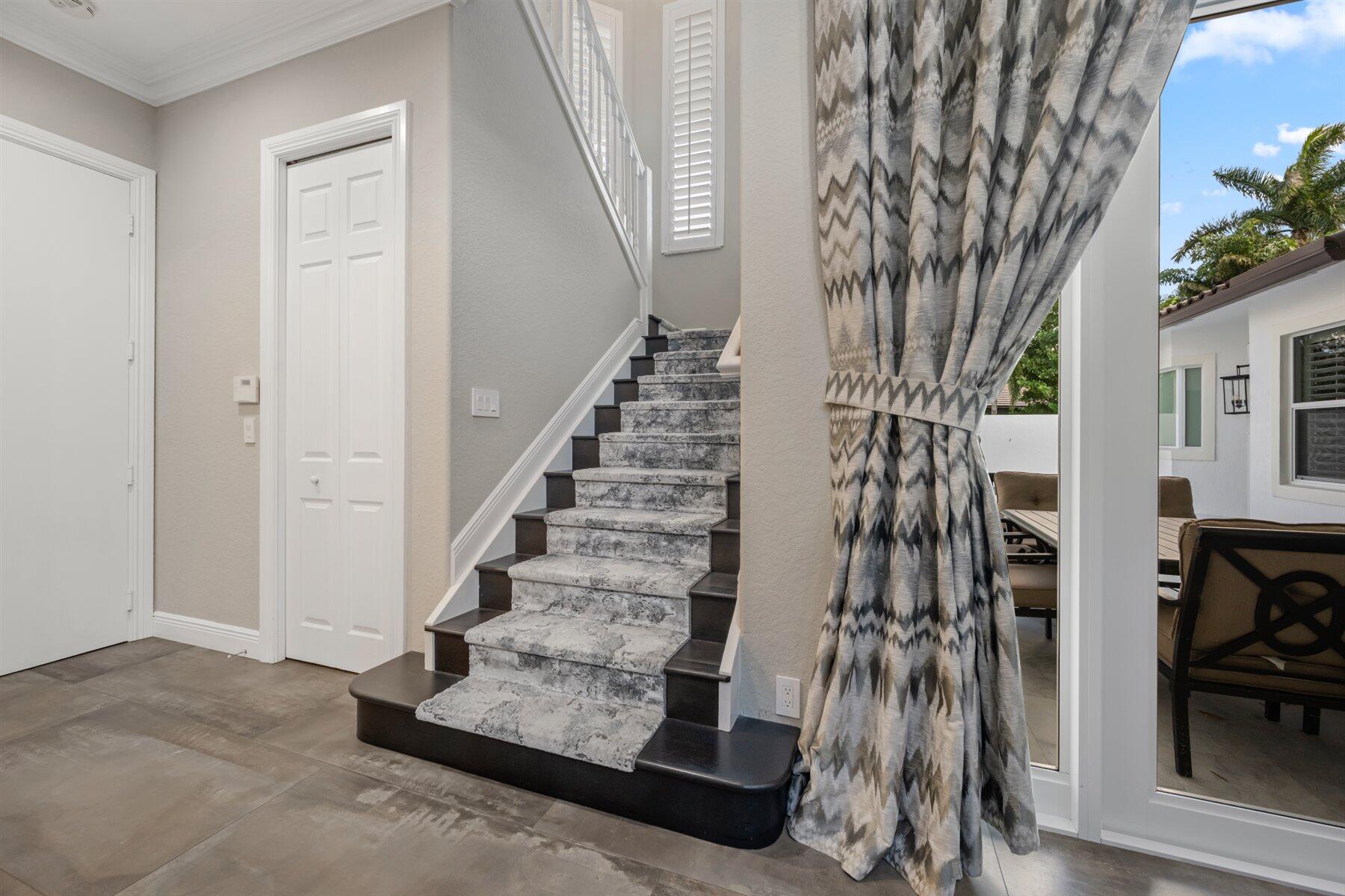 EQUESTRIAN CLUB - Residential