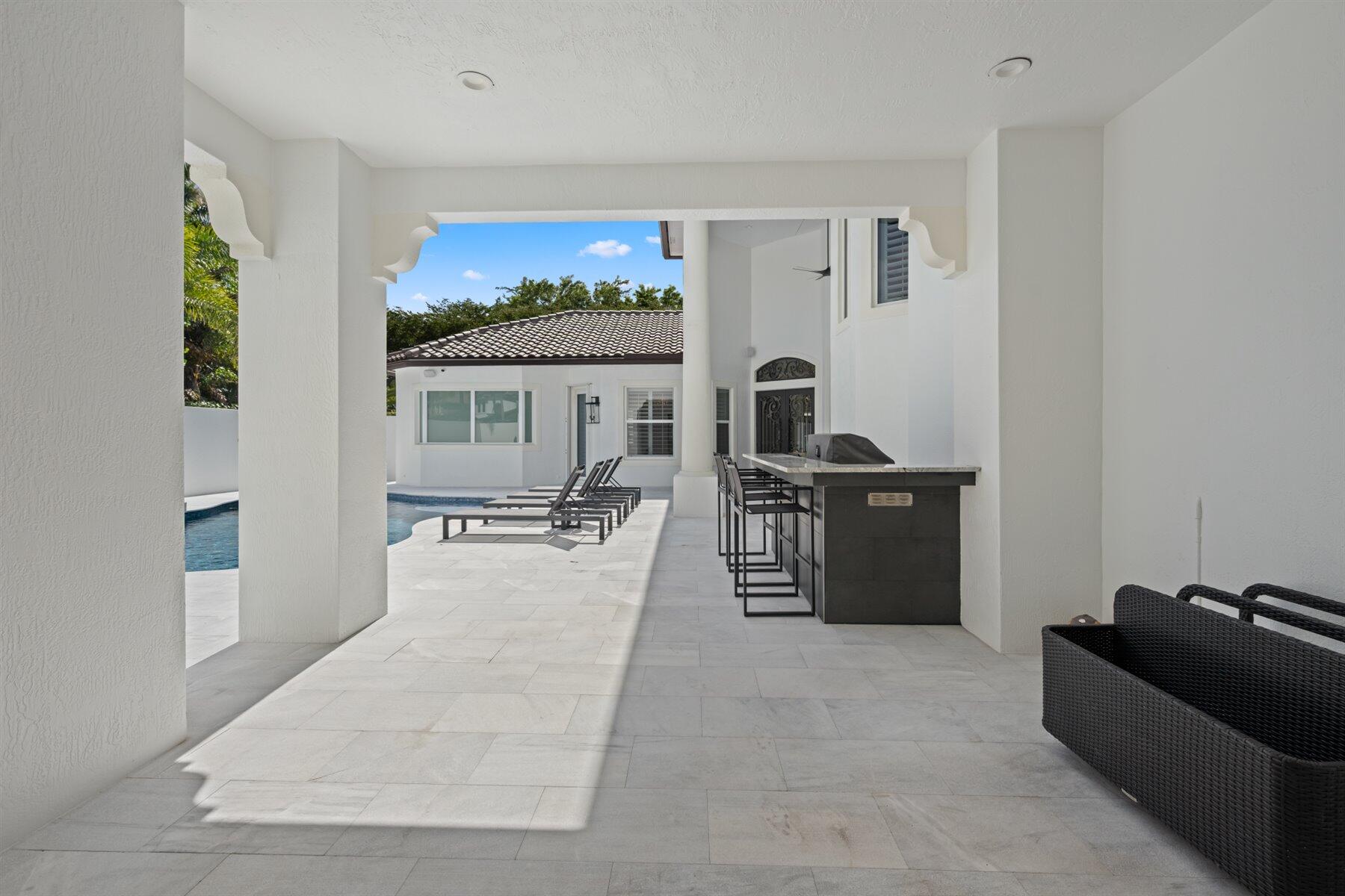 EQUESTRIAN CLUB - Residential