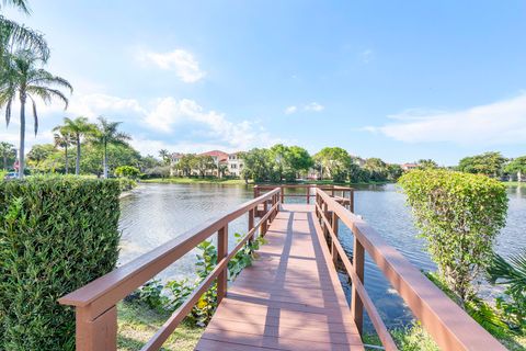 Tiny photo for 250 Jacaranda Drive #308, Plantation, FL 33324 (MLS # B26029997)
