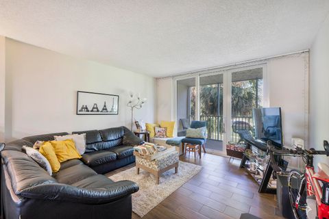 Tiny photo for 250 Jacaranda Drive #308, Plantation, FL 33324 (MLS # B26029997)