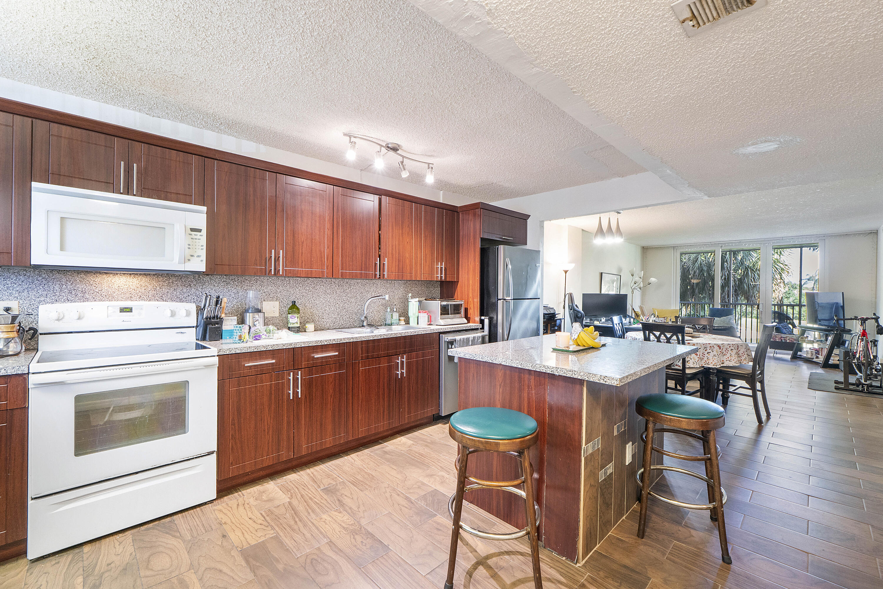250 Jacaranda Drive 308