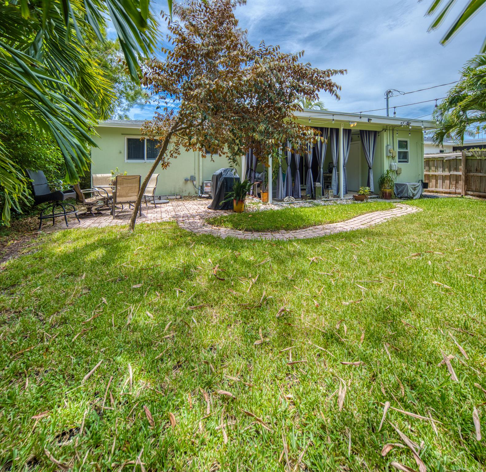 NORTH LAKE WORTH - Residential Lease