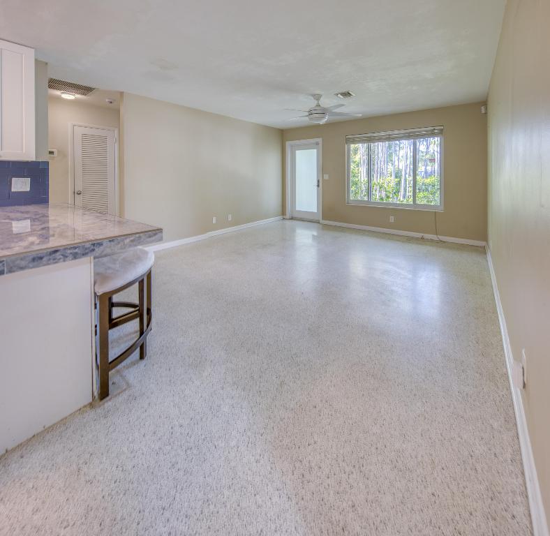 NORTH LAKE WORTH - Residential Lease