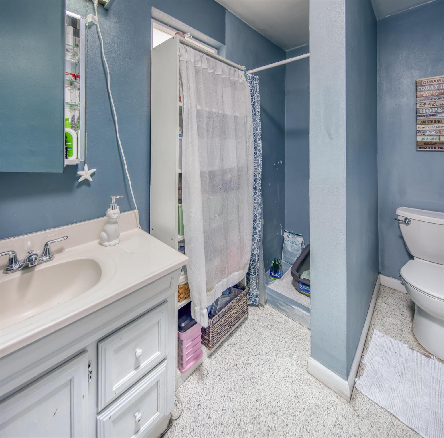 NORTH LAKE WORTH - Residential Lease