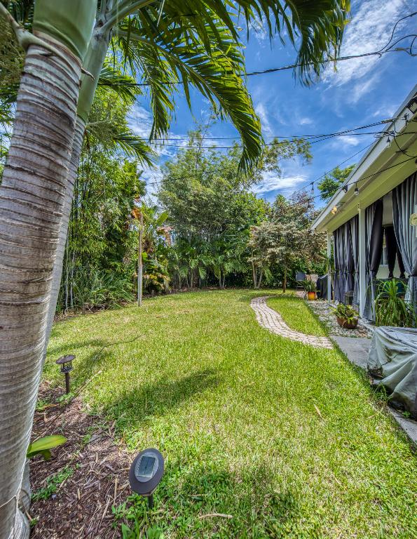 NORTH LAKE WORTH - Residential Lease