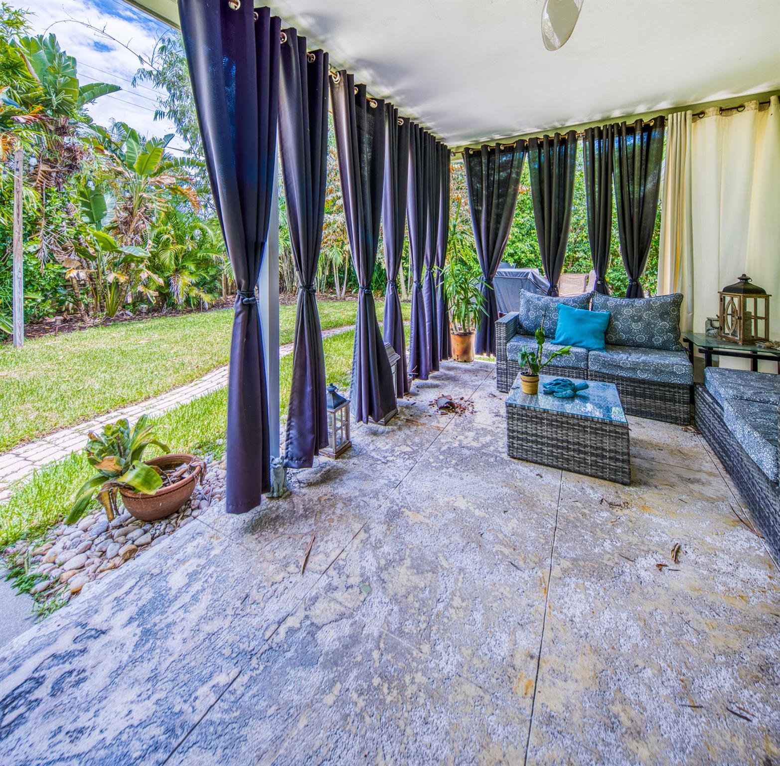 NORTH LAKE WORTH - Residential Lease