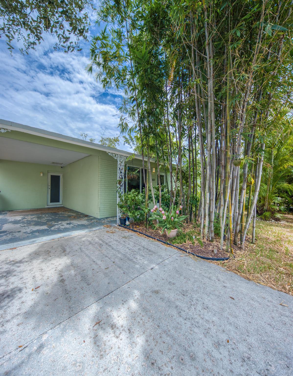 NORTH LAKE WORTH - Residential Lease