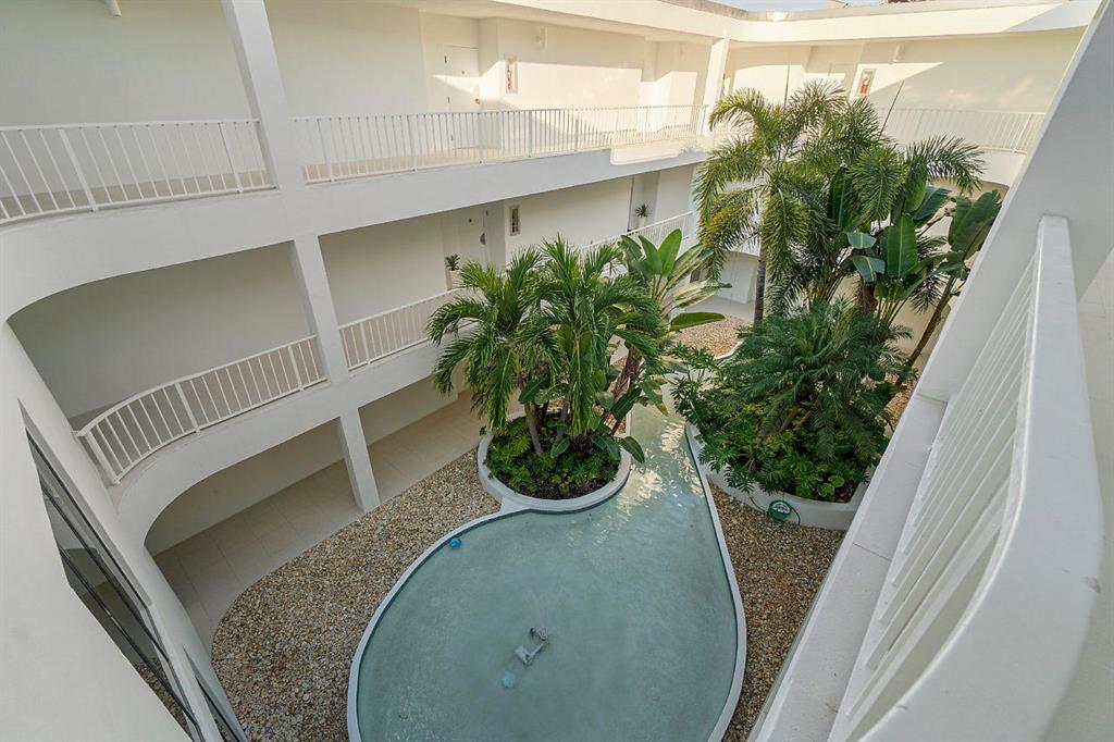 REEF CONDO - Residential Lease