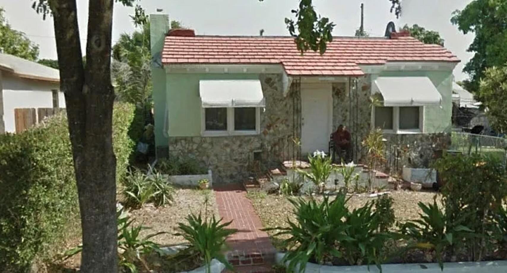 833 30th Court