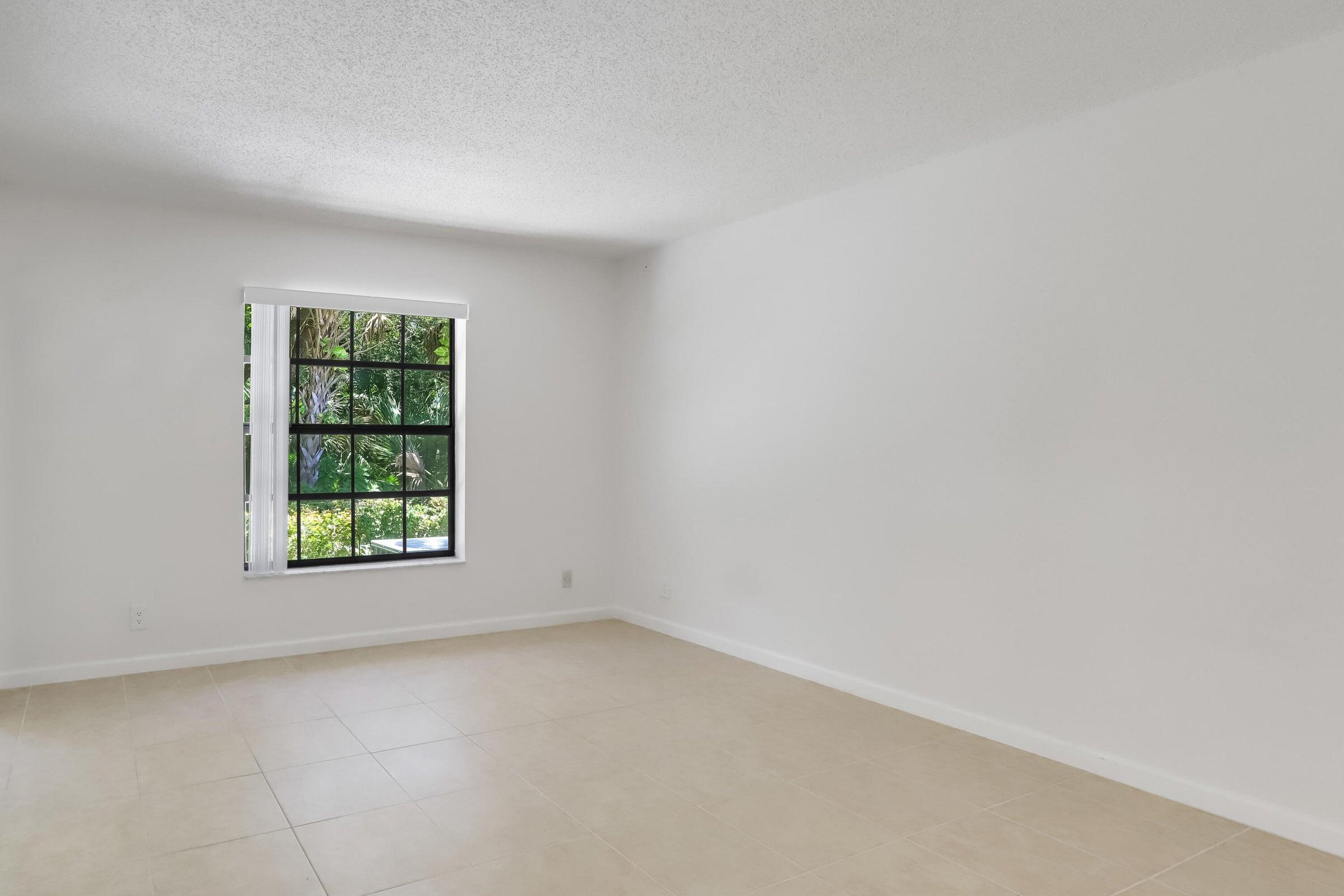 WINDWOOD UNIT I - Residential