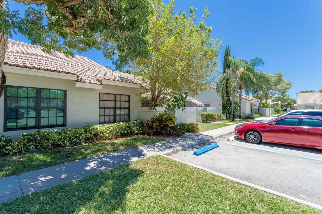 Photo of 470 Hardwood Place, Boca Raton, FL 33431 (MLS # R11164568)