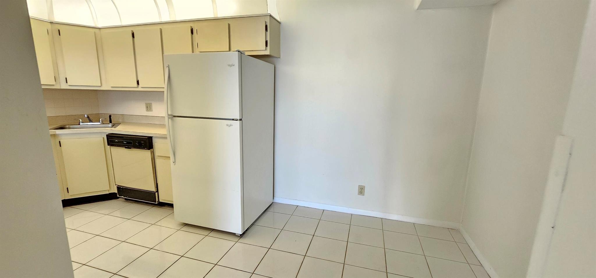 825 Sky Pine Way G1