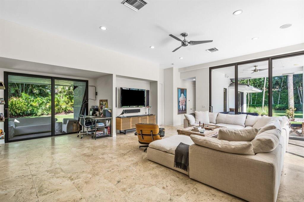 FOXE CHASE - Residential