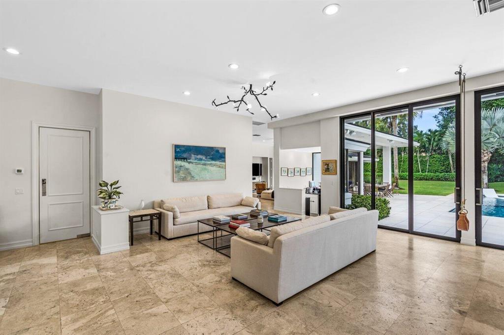 FOXE CHASE - Residential