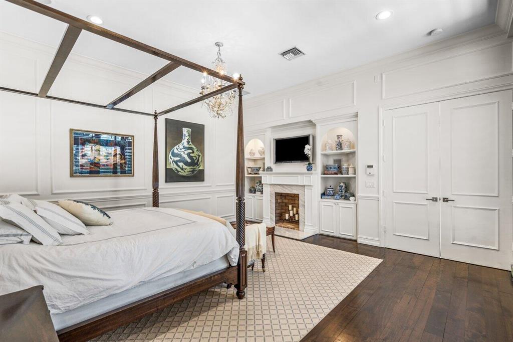 FOXE CHASE - Residential