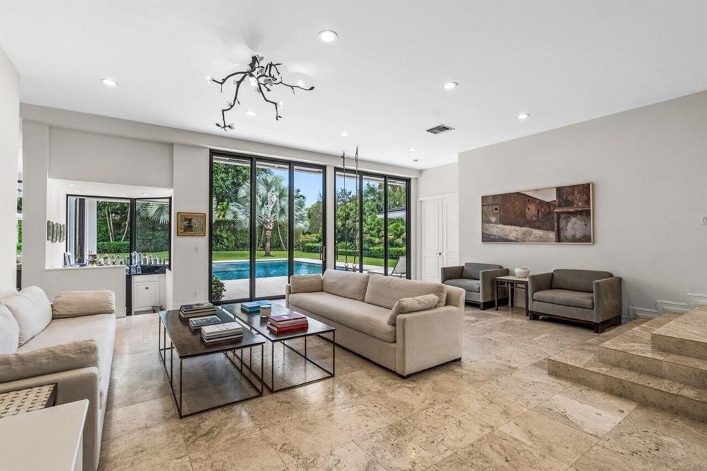 FOXE CHASE - Residential