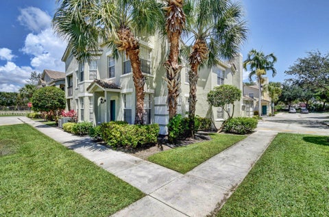 Tiny photo for 310 Belmont Place #310, Boynton Beach, FL 33436 (MLS # B26058880)