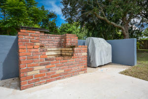 WALTON MANOR - Residential