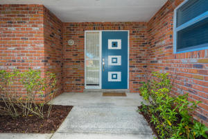 WALTON MANOR - Residential