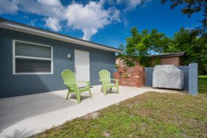 WALTON MANOR - Residential