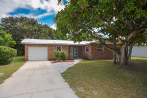 WALTON MANOR - Residential