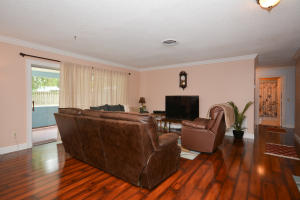 WALTON MANOR - Residential