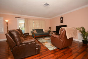 WALTON MANOR - Residential