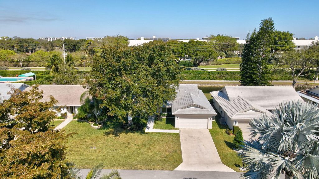 Photo of 6389 Casabella Lane, Boca Raton, FL 33433 (MLS # R11159969)