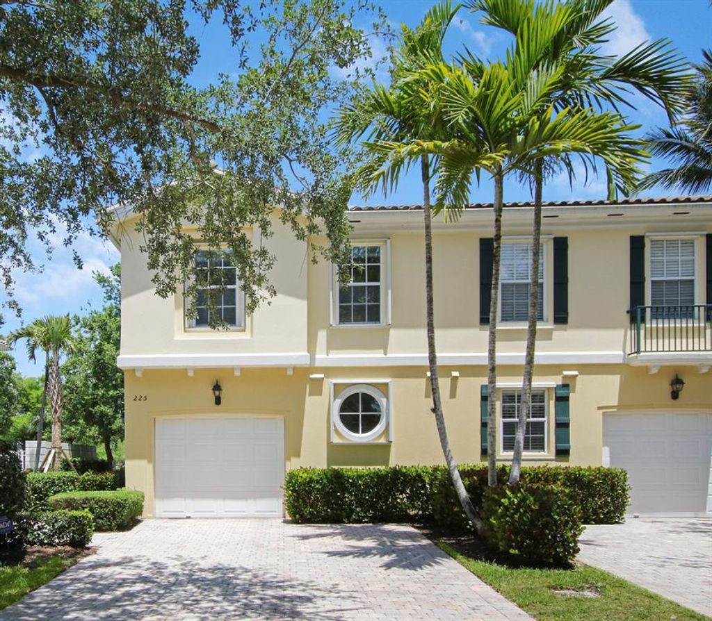 Photo of 225 Fortuna Drive Dr, Palm Beach Gardens, FL 33410 (MLS # R10712274)