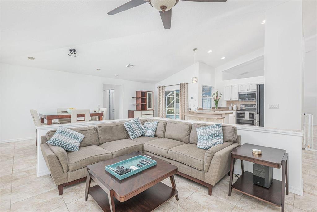 PORT ST LUCIE SECTION 48 1ST REPLAT - Residential