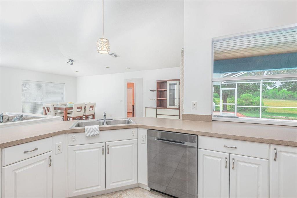 PORT ST LUCIE SECTION 48 1ST REPLAT - Residential