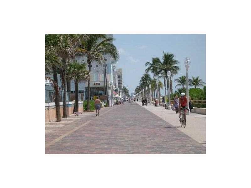 Hollywood Beach 1-27 B - Residential Lease