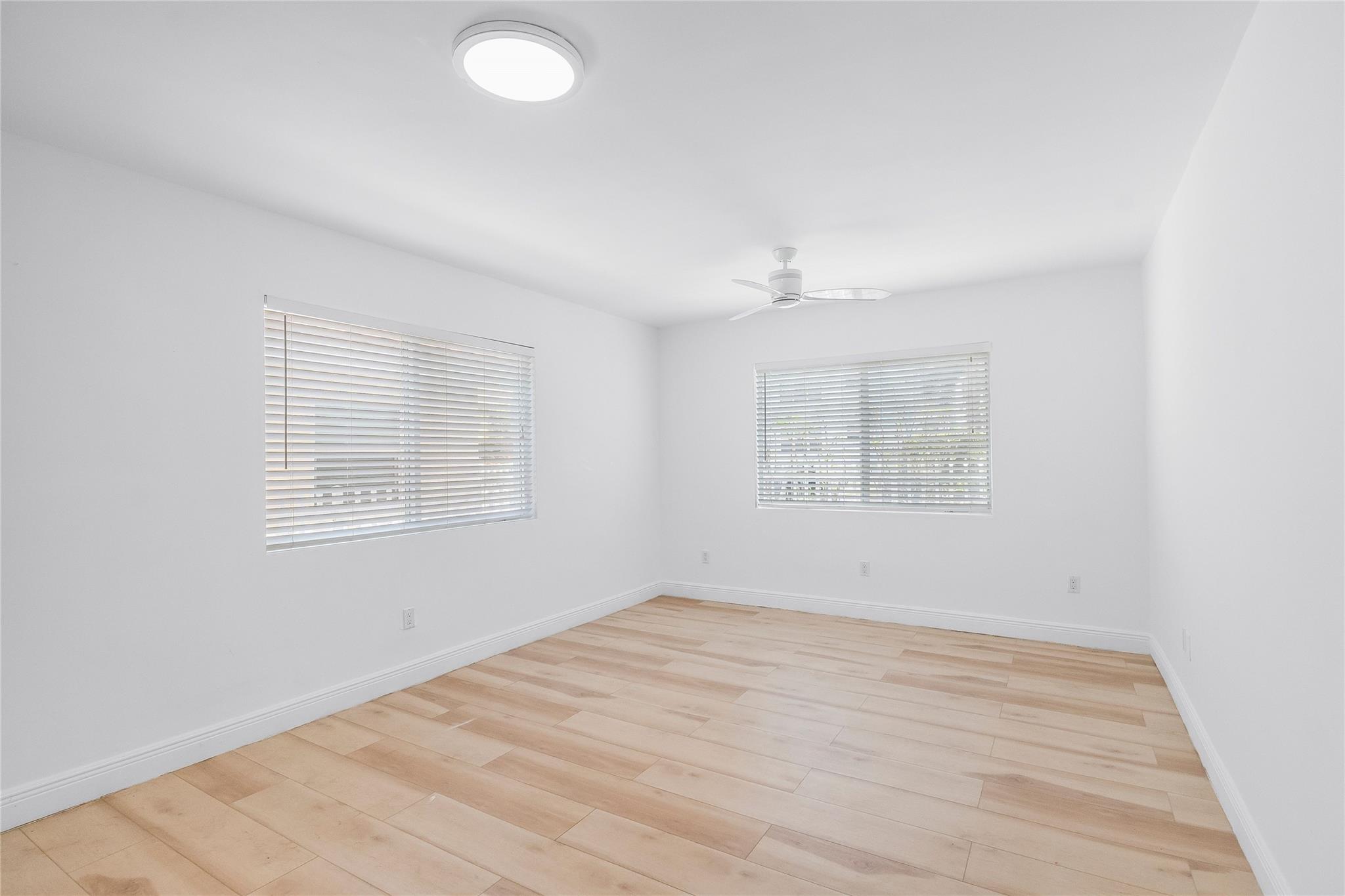 Hollywood Beach 1-27 B - Residential Lease