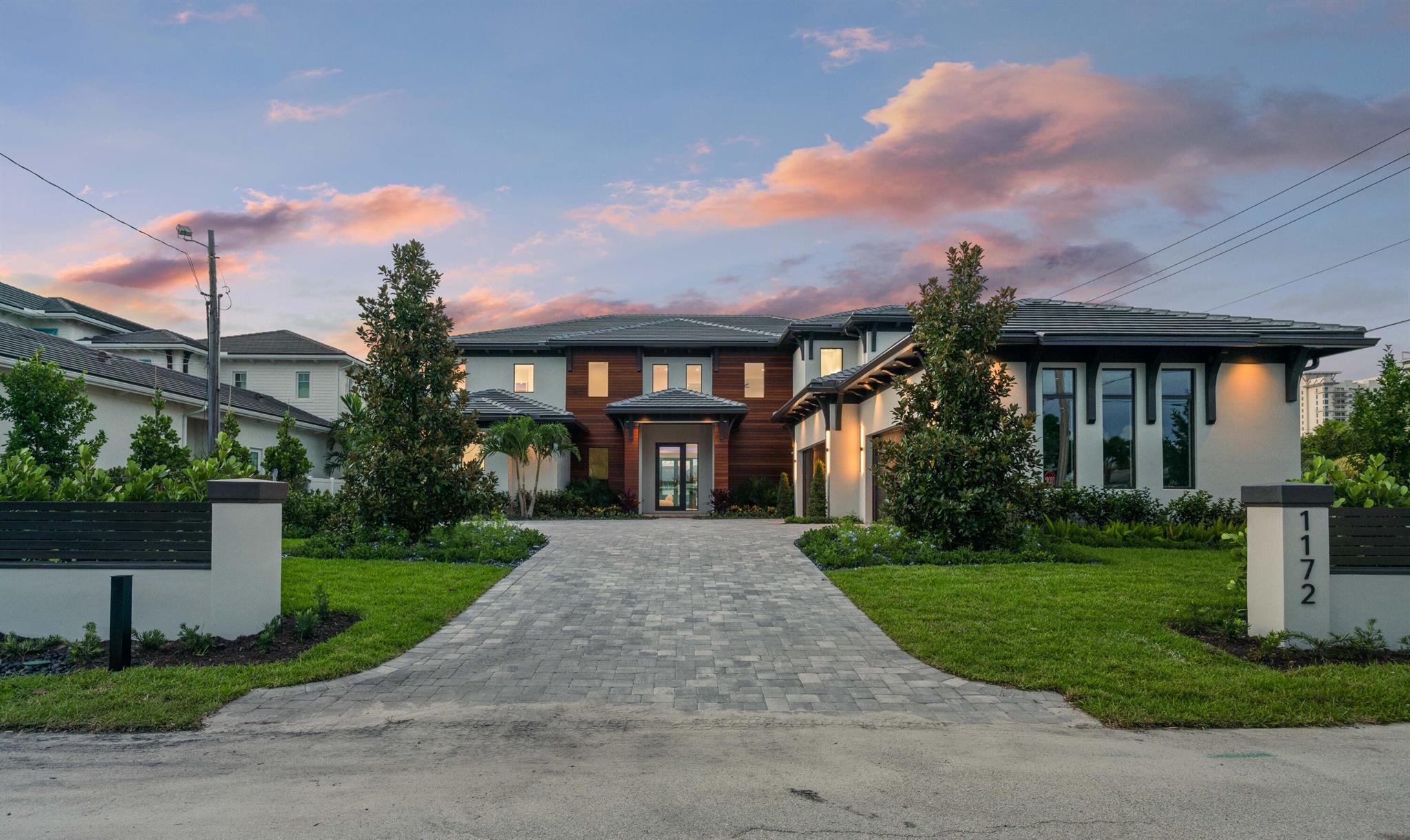 YACHT HARBOR EST - Residential