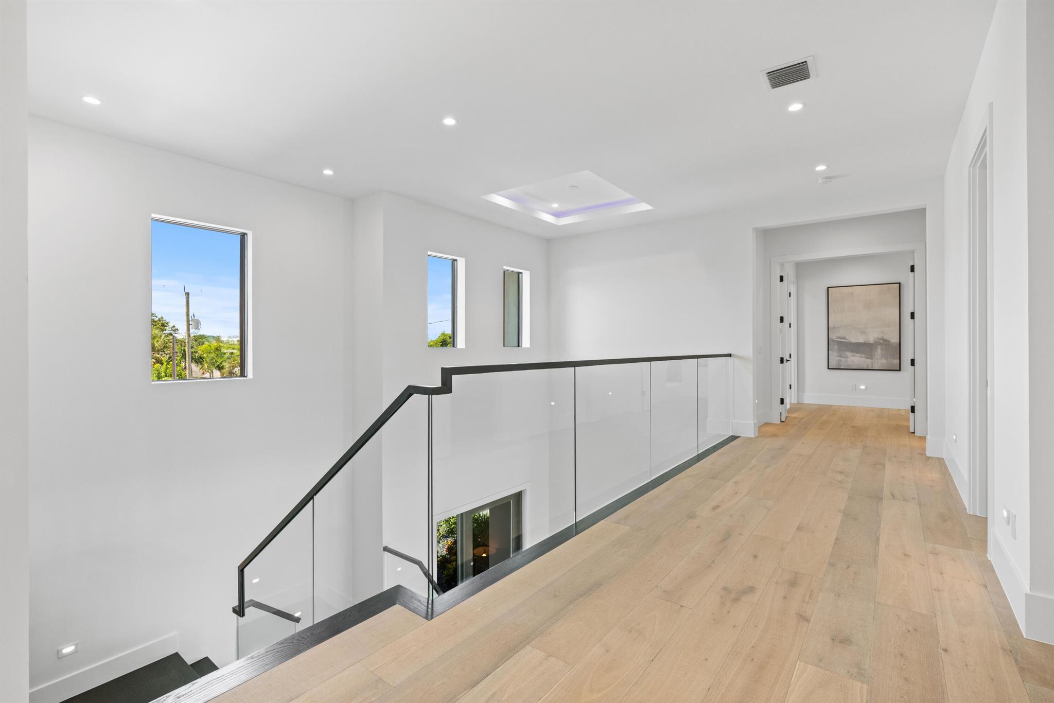 YACHT HARBOR EST - Residential