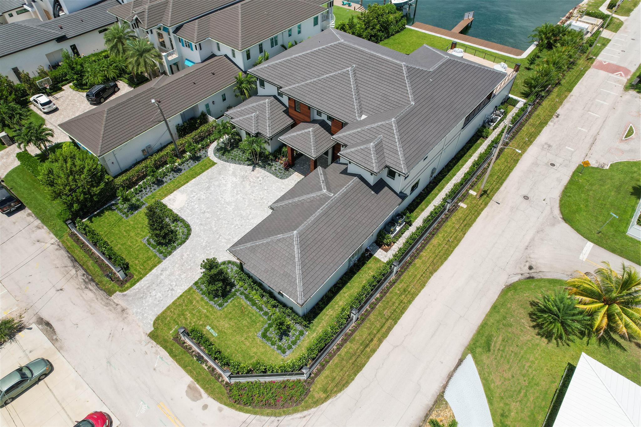 YACHT HARBOR EST - Residential