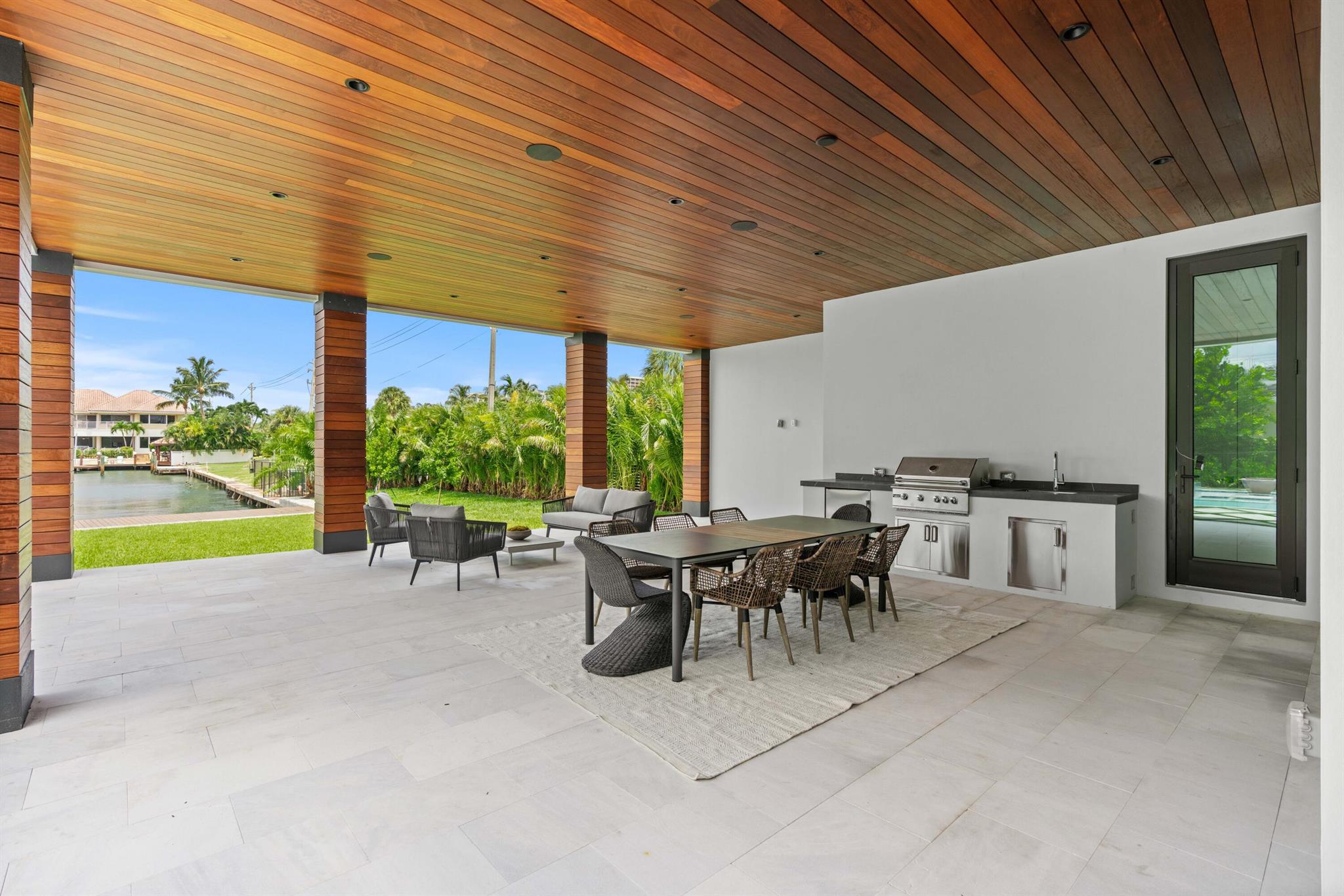 YACHT HARBOR EST - Residential