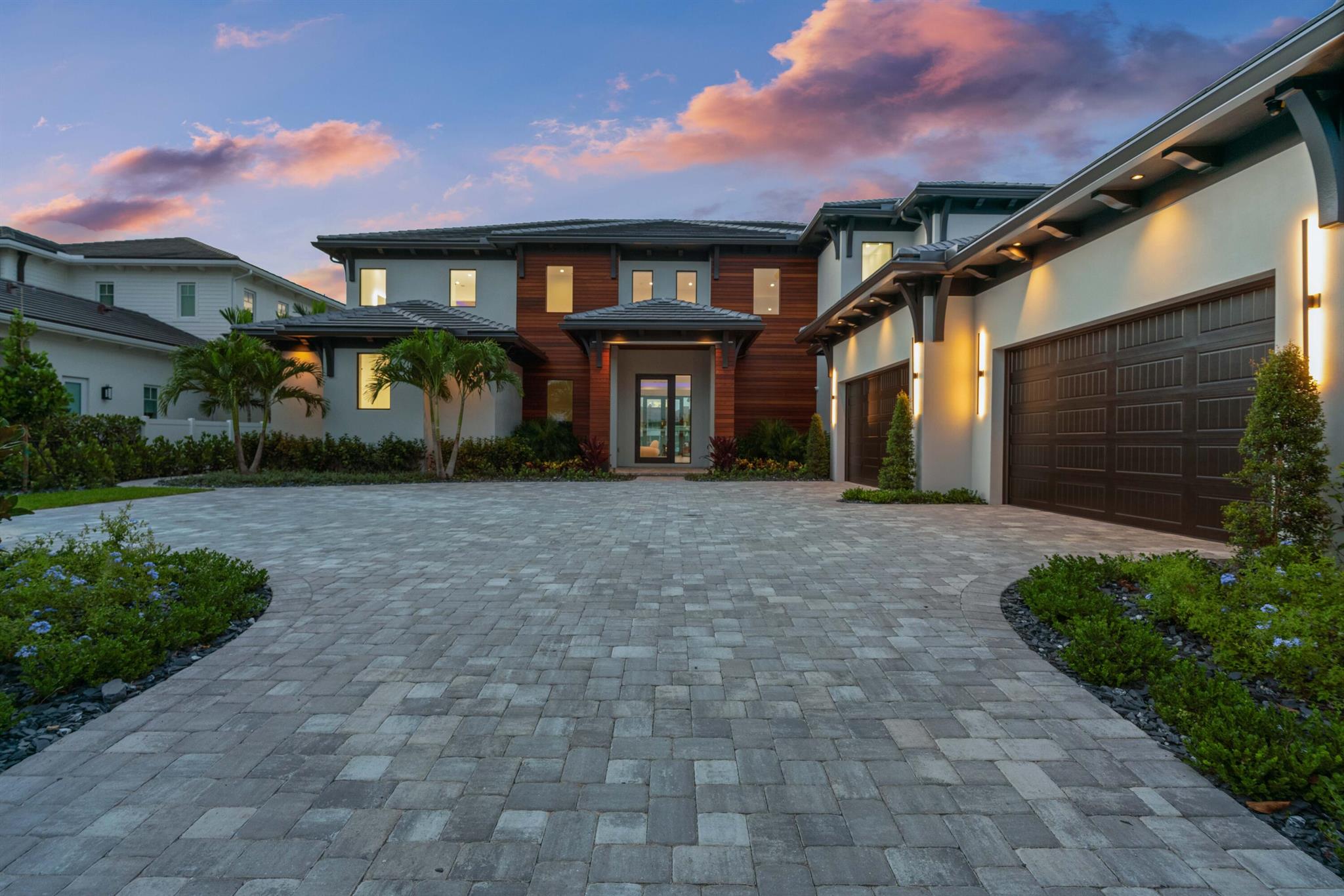 YACHT HARBOR EST - Residential