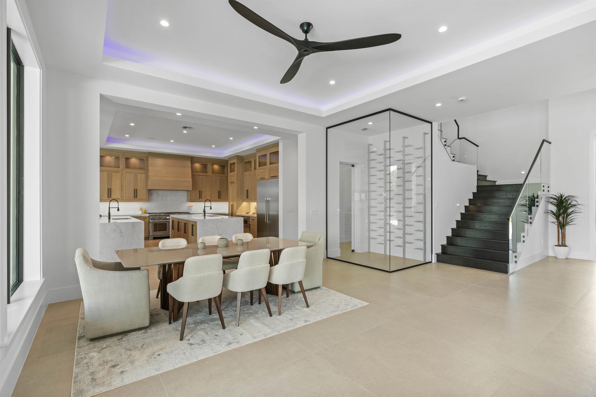 YACHT HARBOR EST - Residential