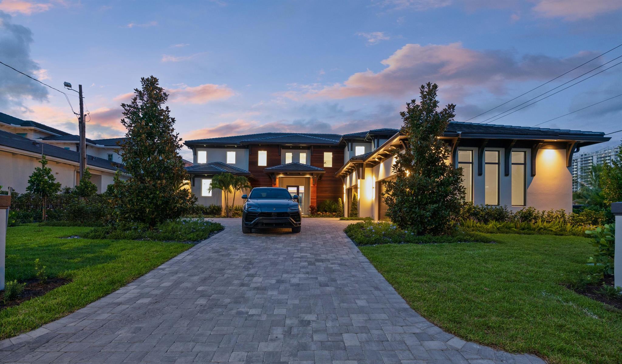 YACHT HARBOR EST - Residential