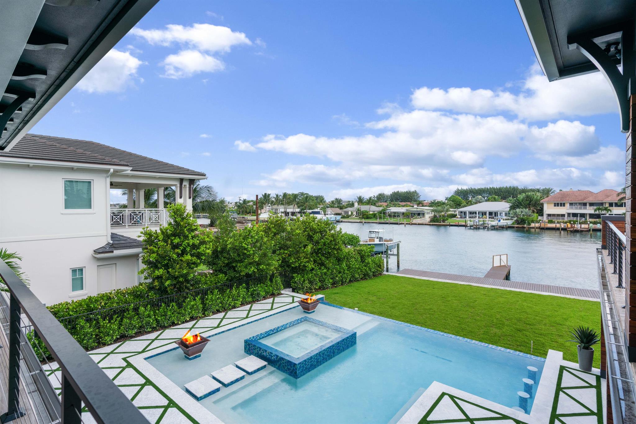 YACHT HARBOR EST - Residential