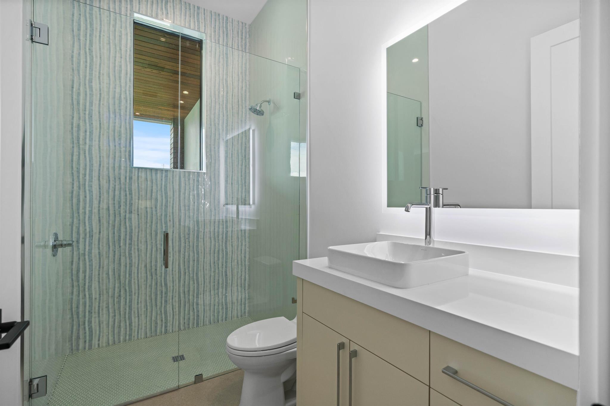 YACHT HARBOR EST - Residential