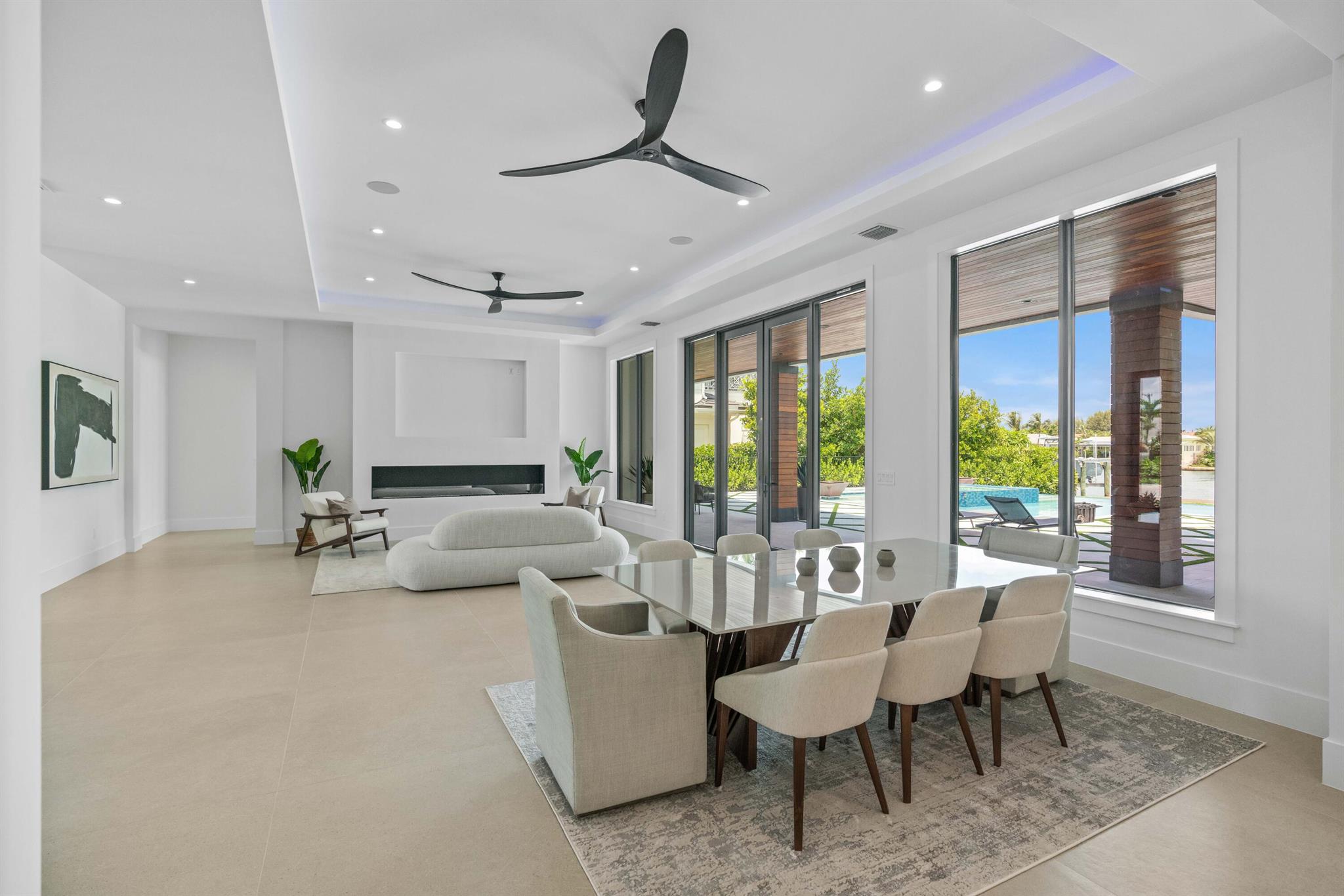 YACHT HARBOR EST - Residential