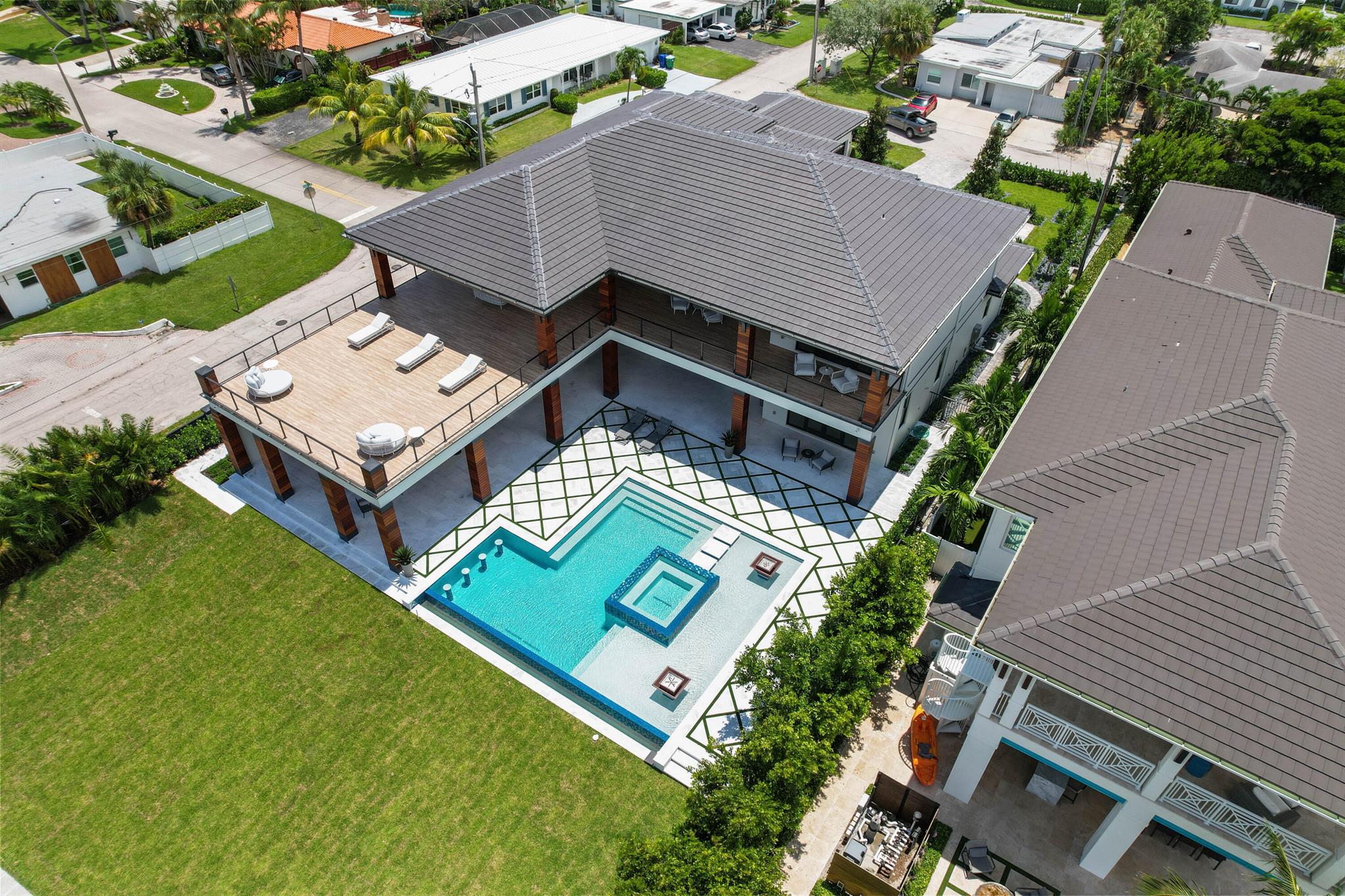 YACHT HARBOR EST - Residential