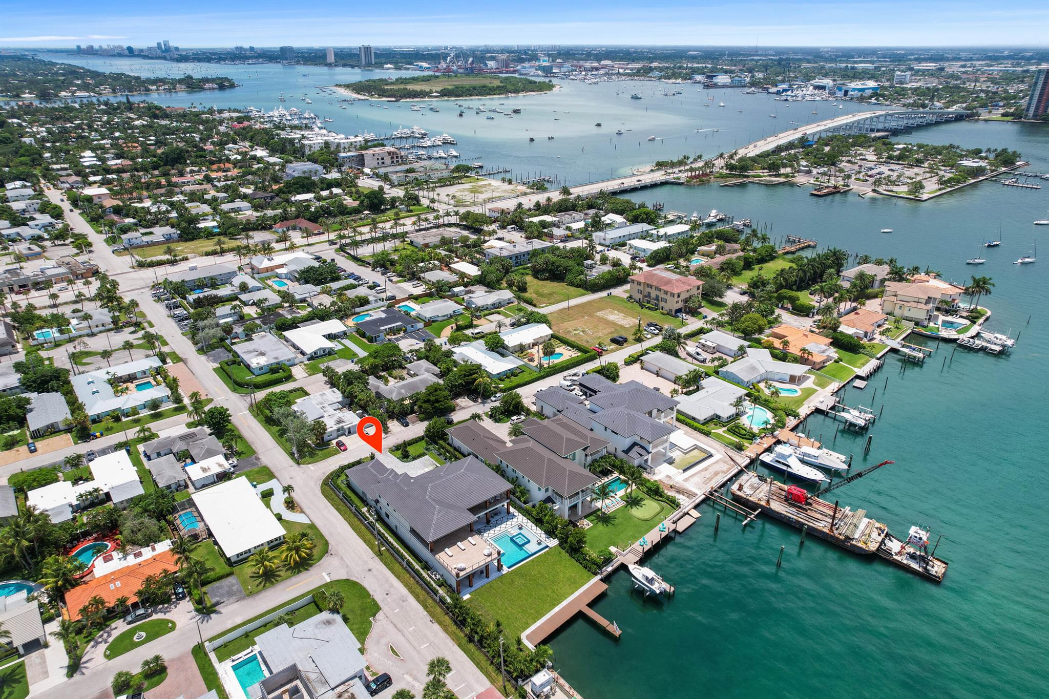 YACHT HARBOR EST - Residential