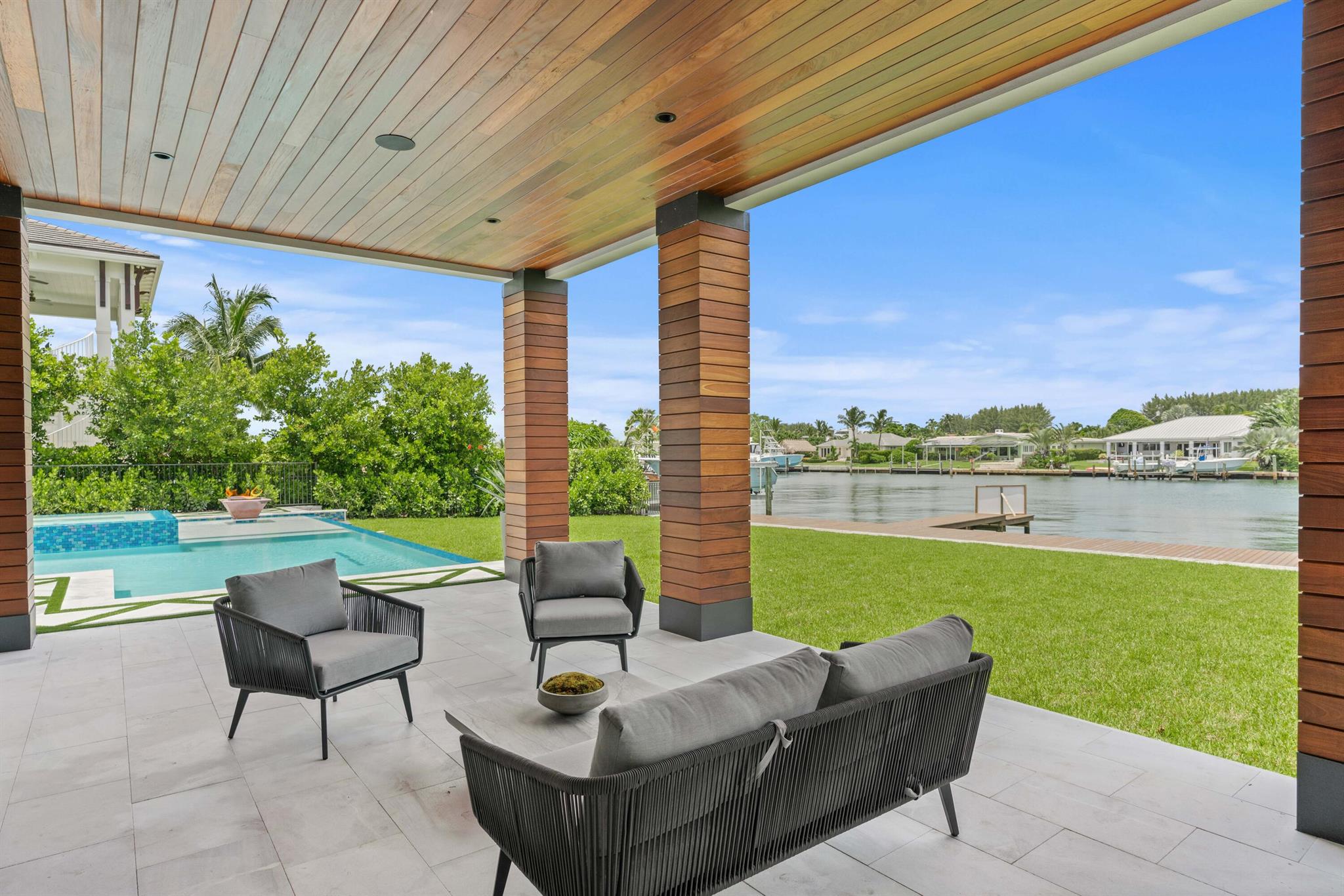 YACHT HARBOR EST - Residential