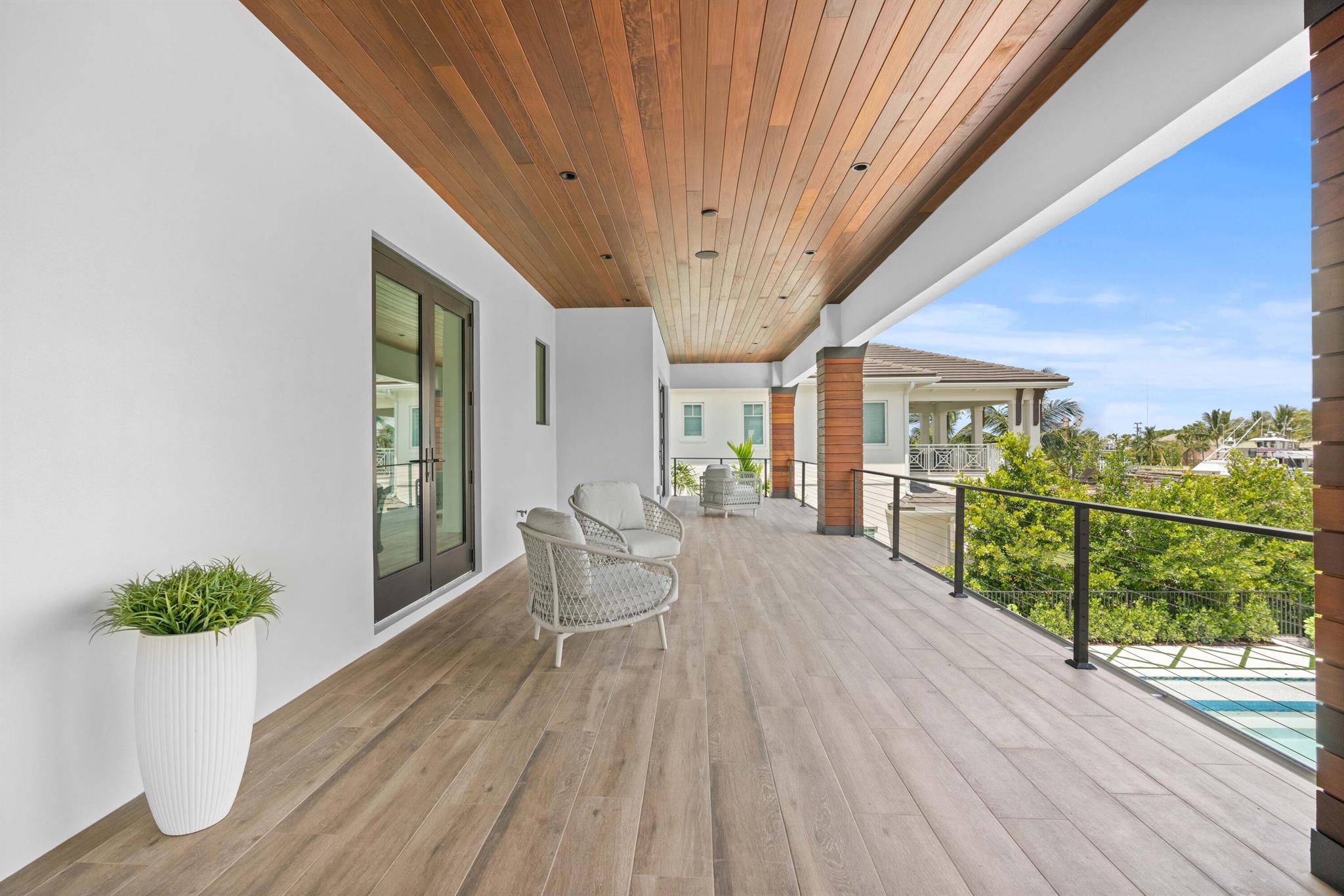 YACHT HARBOR EST - Residential