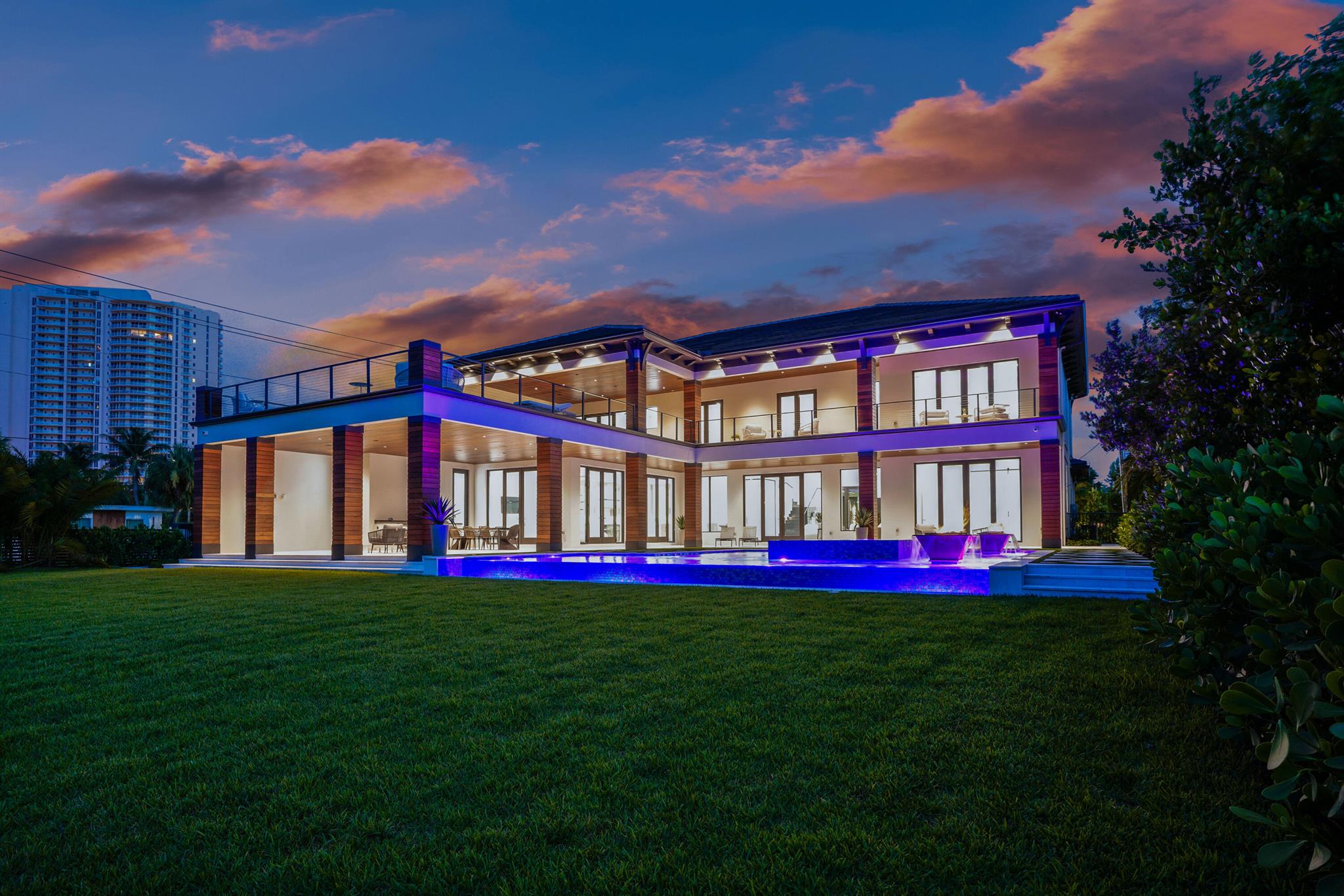 YACHT HARBOR EST - Residential