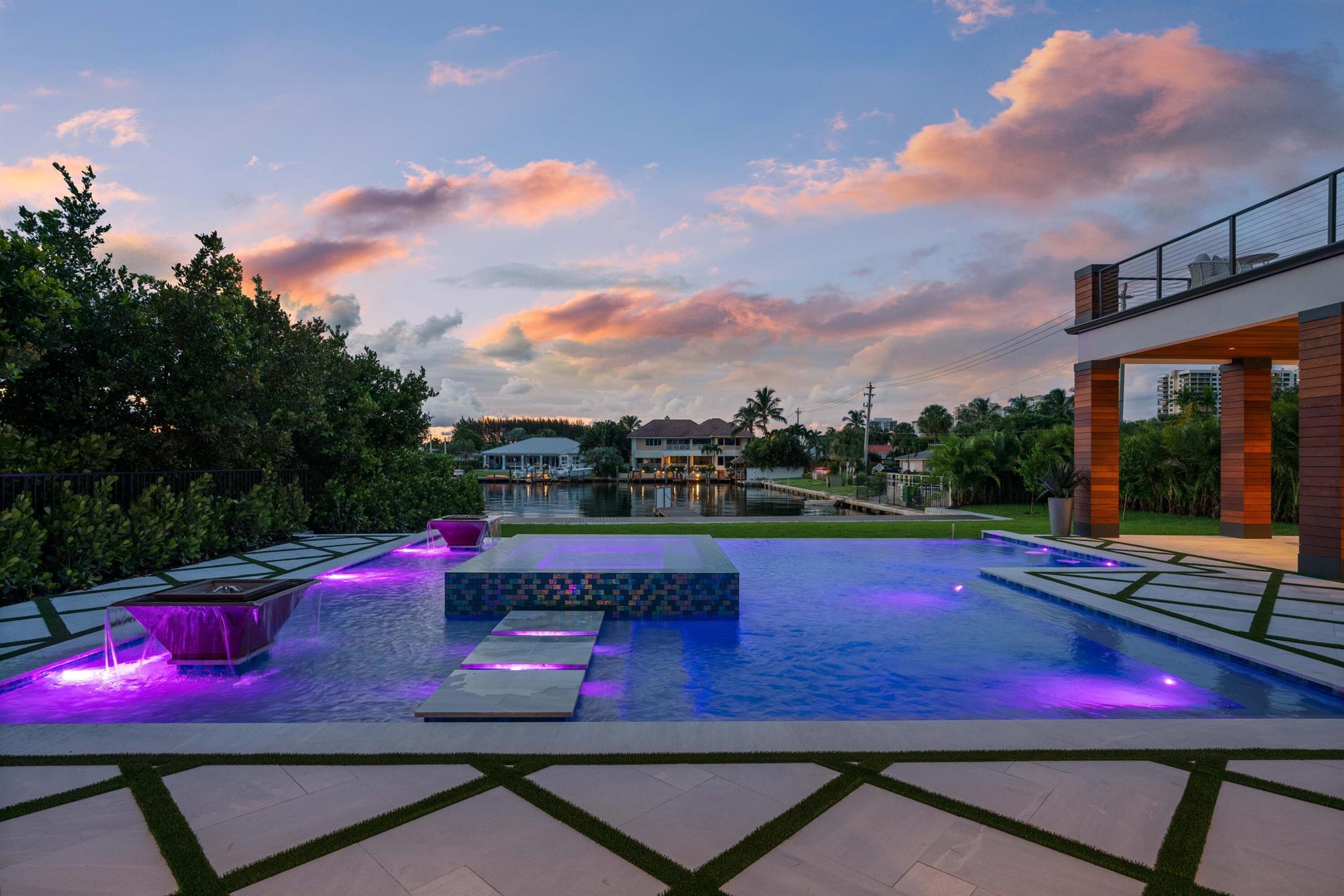 YACHT HARBOR EST - Residential